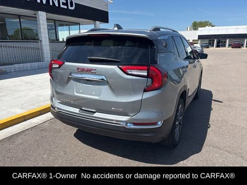 Used 2024 GMC Terrain SLT w/ LPO, Floor Liner Package AWD/4WD image 7