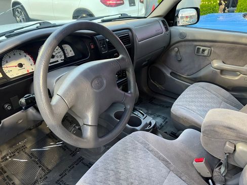 Used 2003 Toyota Tacoma 2WD Xtracab image 11