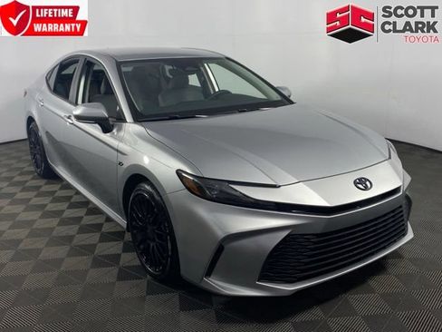 Used 2025 Toyota Camry LE w/ Convenience Package FWD image 1
