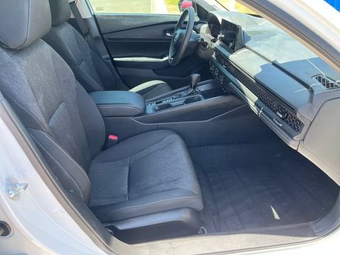 Used 2025 Honda Accord SE image 16