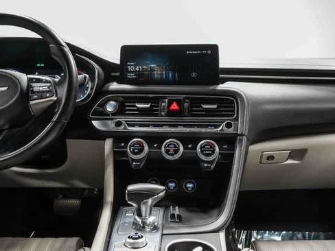 Used 2023 Genesis G70 3.3T image 13