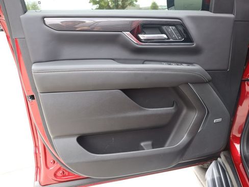 New 2026 GMC Yukon Elevation w/ Elevation Premium Package AWD/4WD image 9