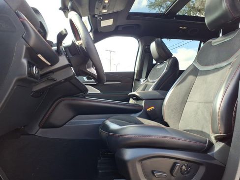 Certified 2025 Ford Explorer ST w/ Sun And Sound Package AWD/4WD image 19