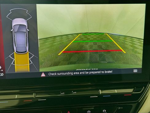 Used 2023 Volkswagen ID.4 2WD image 23