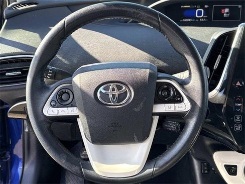 Used 2018 Toyota Prius Three image 19