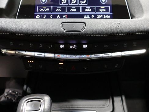 Used 2019 Cadillac XT4 Premium Luxury image 36