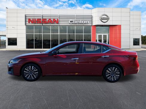 New 2025 Nissan Altima 2.5 SV image 6