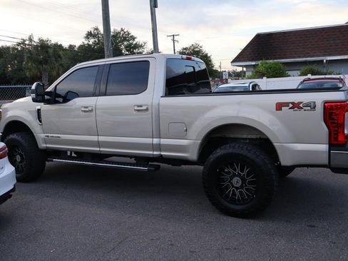 Used 2018 Ford F250 Lariat w/ Lariat Value Package AWD/4WD image 8