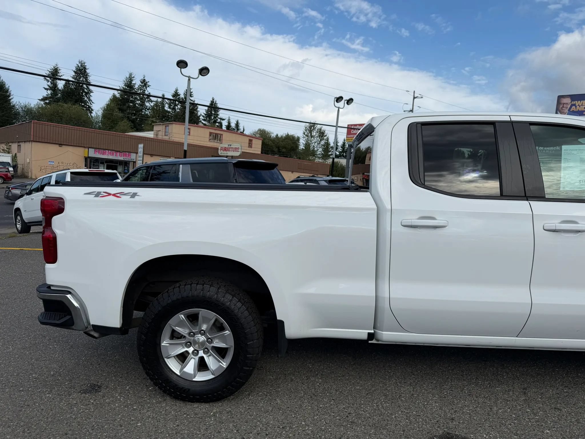 Used 2020 Chevrolet Silverado 1500 LT w/ Bed Protection Package AWD/4WD image 5