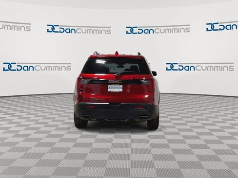 Used 2021 GMC Acadia SLE w/ Driver Convenience Package FWD image 7
