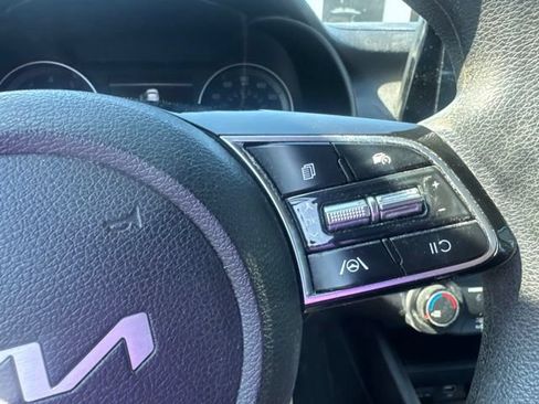 Used 2022 Kia Forte LXS FWD image 21