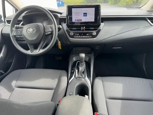 Used 2024 Toyota Corolla LE image 11