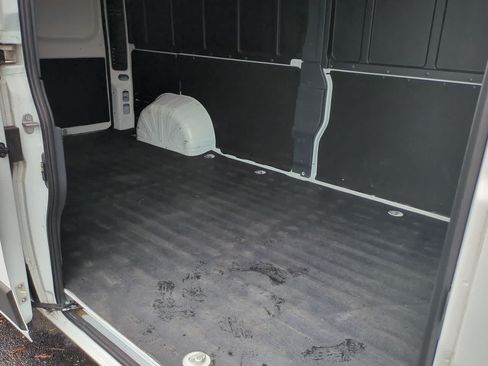Used 2025 RAM ProMaster 2500 w/ Convenience Group FWD image 19