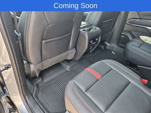 Used 2024 Chevrolet Traverse RS AWD/4WD image 18