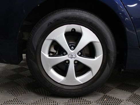 Used 2013 Toyota Prius Three image 7