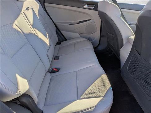 Used 2019 Hyundai Tucson SE image 20