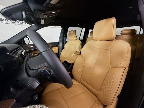 New 2025 Jeep Grand Cherokee Summit w/ Obsidian Package image 21