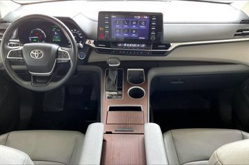 Used 2023 Toyota Sienna XLE FWD image 7