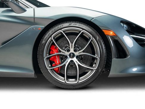 Used 2022 McLaren 720S Performance RWD image 28