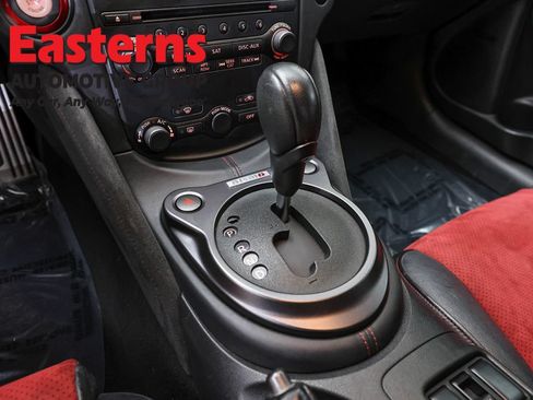 Used 2020 Nissan 370Z NISMO RWD image 12