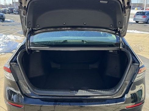 Used 2023 Honda Accord EX image 12