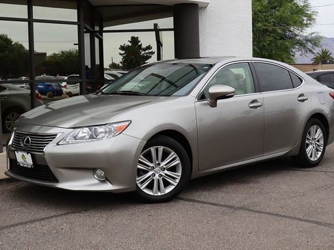 Used 2015 Lexus ES 350 FWD image 2