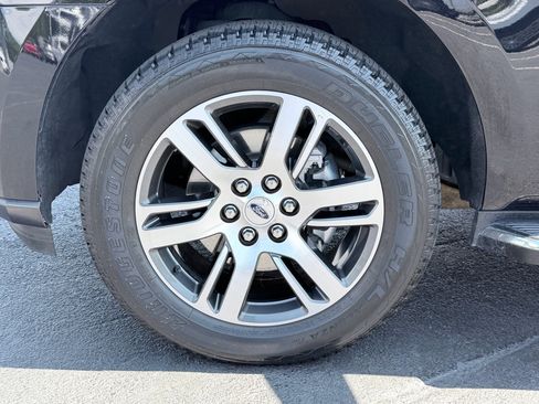 Used 2022 Ford Expedition Limited RWD image 40