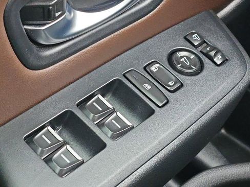 Used 2023 Honda Pilot Elite image 24