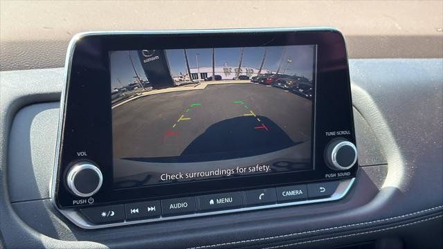 Used 2023 Nissan Rogue S FWD image 27