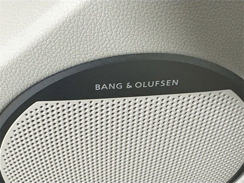 Used 2023 Genesis GV60 Advanced image 20