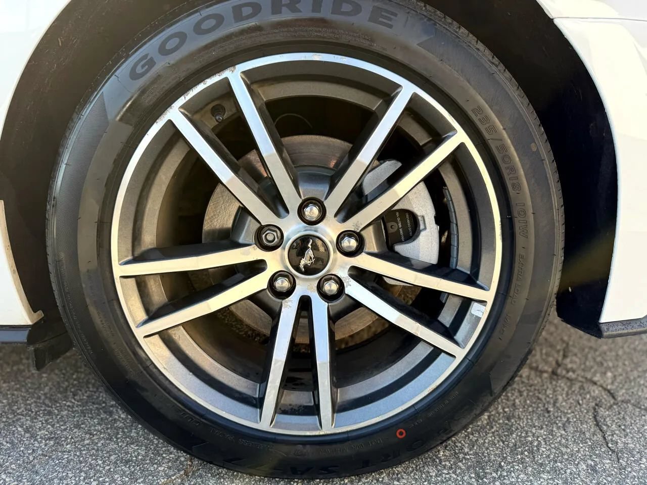 Used 2016 Ford Mustang Premium RWD image 41