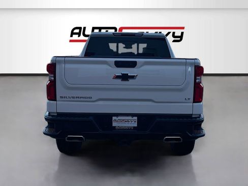 Used 2025 Chevrolet Silverado 1500 LT Trail Boss w/ Convenience Package II AWD/4WD image 6