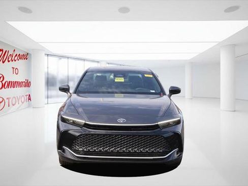 Certified 2023 Toyota Crown image 4