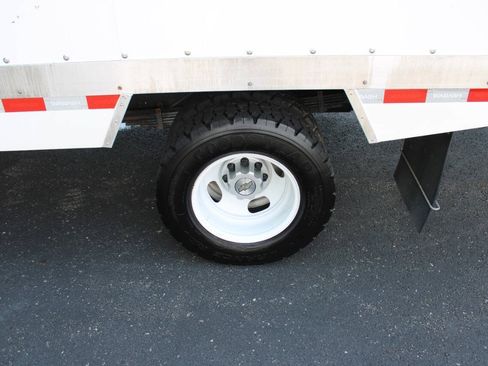 Used 2024 Chevrolet Express 3500 w/ Power Convenience Package RWD image 6