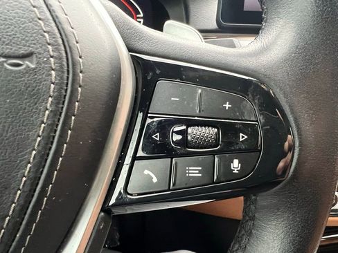 Used 2023 BMW 540i xDrive w/ Convenience Package image 37