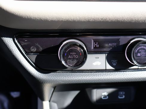 New 2026 Honda HR-V LX image 23