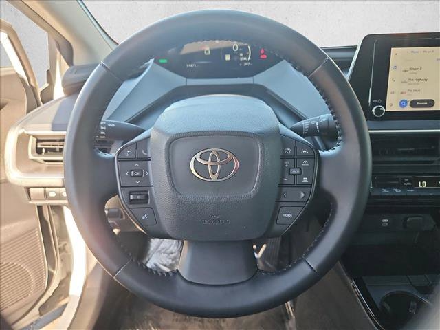 Used 2025 Toyota Prius LE FWD image 13