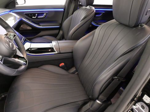 Used 2022 Mercedes-Benz S 500 4MATIC w/ AMG Line Package image 32