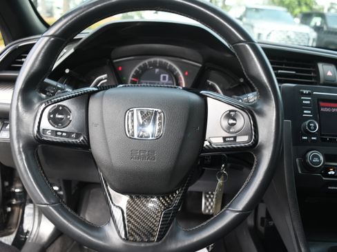 Used 2018 Honda Civic Sport image 12