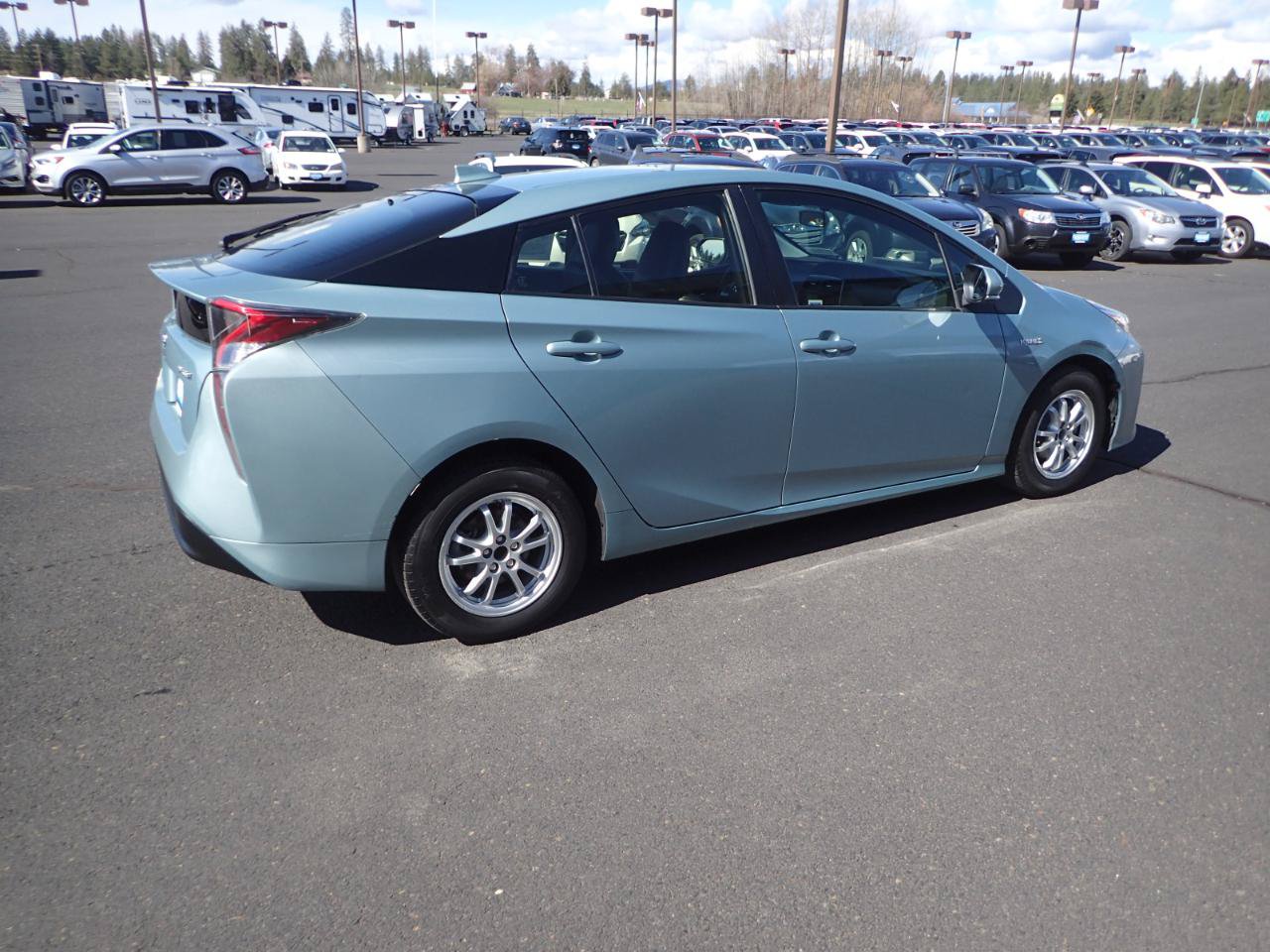 Used 2016 Toyota Prius Two FWD image 5
