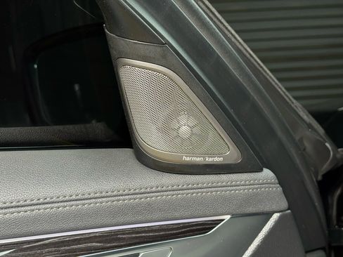 Used 2016 BMW 740i image 31