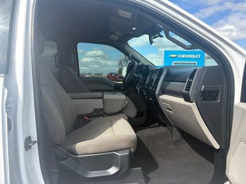 Used 2021 Ford F250 XLT w/ FX4 Off-Road Package image 29