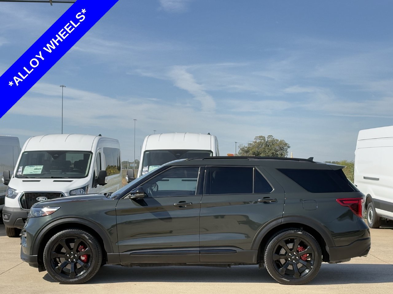 Used 2023 Ford Explorer ST w/ Equipment Group 401A RWD image 3