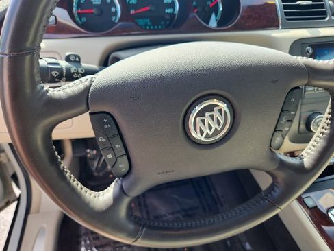 Used 2010 Buick Lucerne CXL image 19