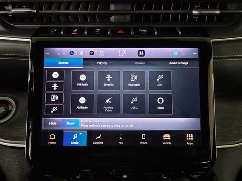 Used 2023 Jeep Grand Cherokee L Limited w/ Black Appearance Package AWD/4WD image 25