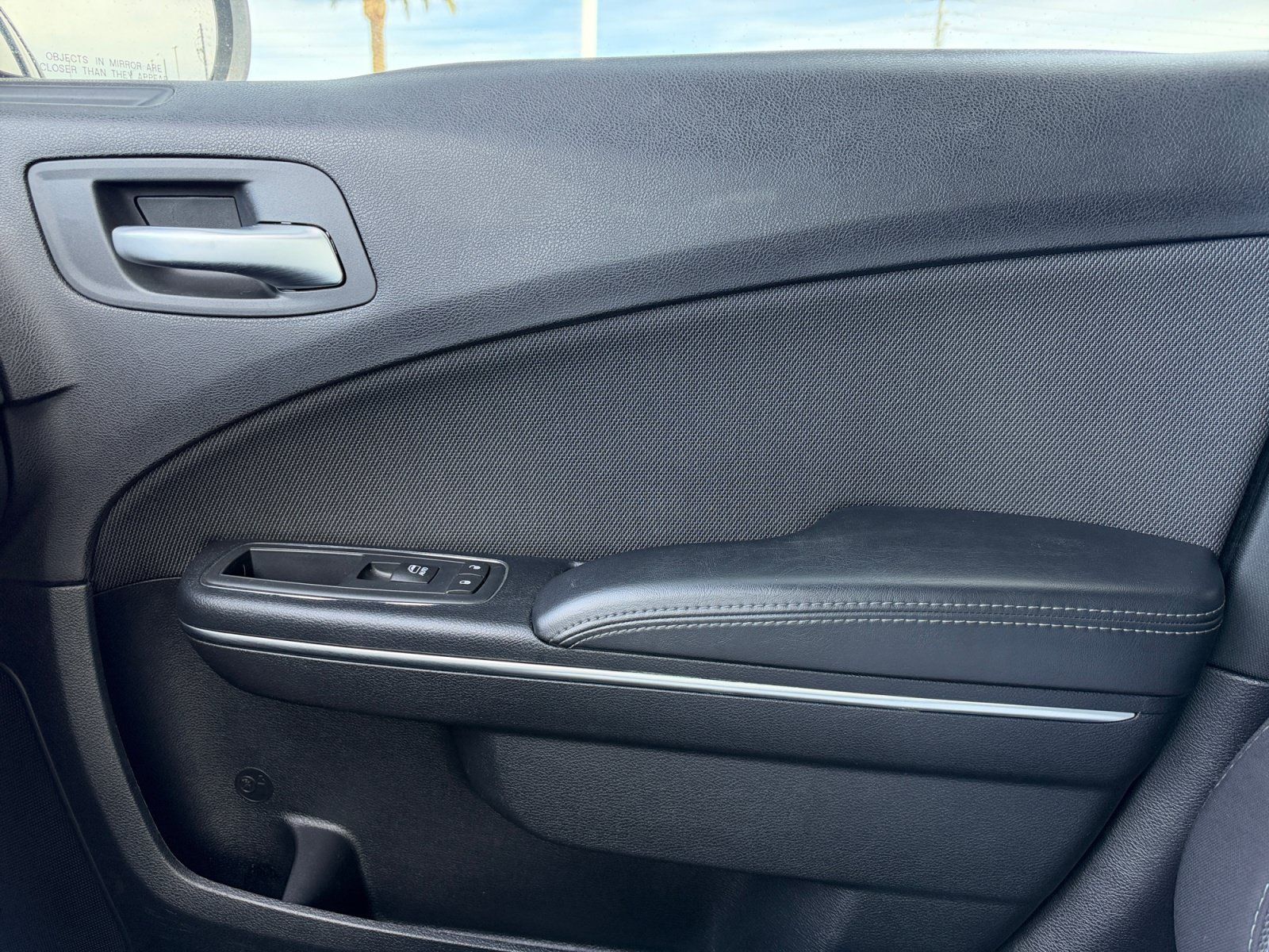 Used 2016 Dodge Charger SE RWD image 16