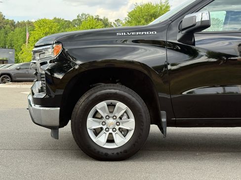 Used 2025 Chevrolet Silverado 1500 LT AWD/4WD image 11