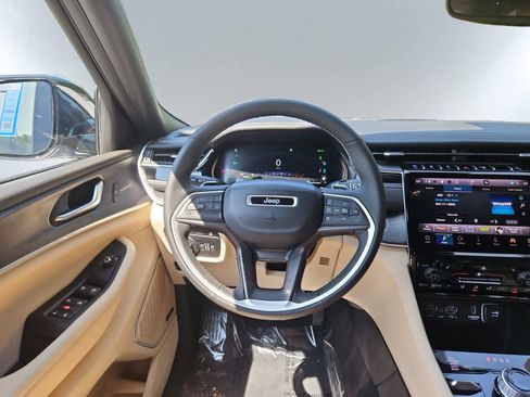 Used 2023 Jeep Grand Cherokee 4WD 4xe image 26