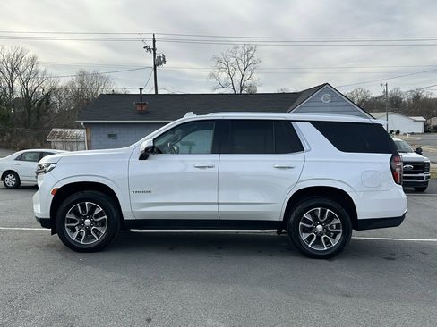 Used 2021 Chevrolet Tahoe LT w/ LT Signature Package image 2