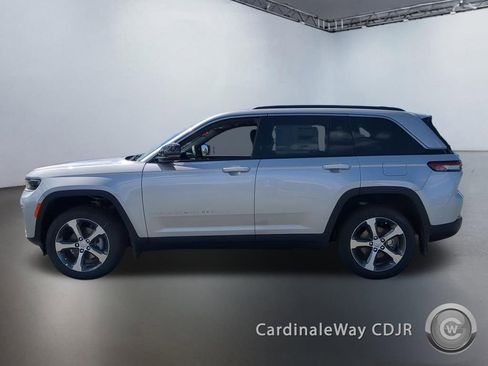 New 2026 Jeep Grand Cherokee Limited w/ Luxury Tech Group II AWD/4WD image 5